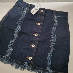 LF button denim skirt